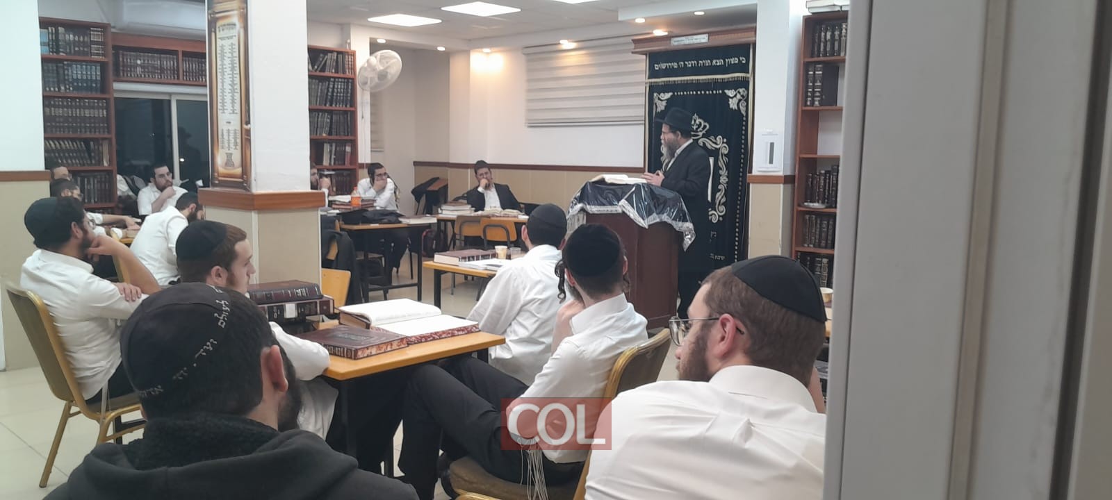 המרא דאתרא של כפר חב״ד, הרב מאיר אשכנזי, מוסר שיעור בשנת תשפ״ו
