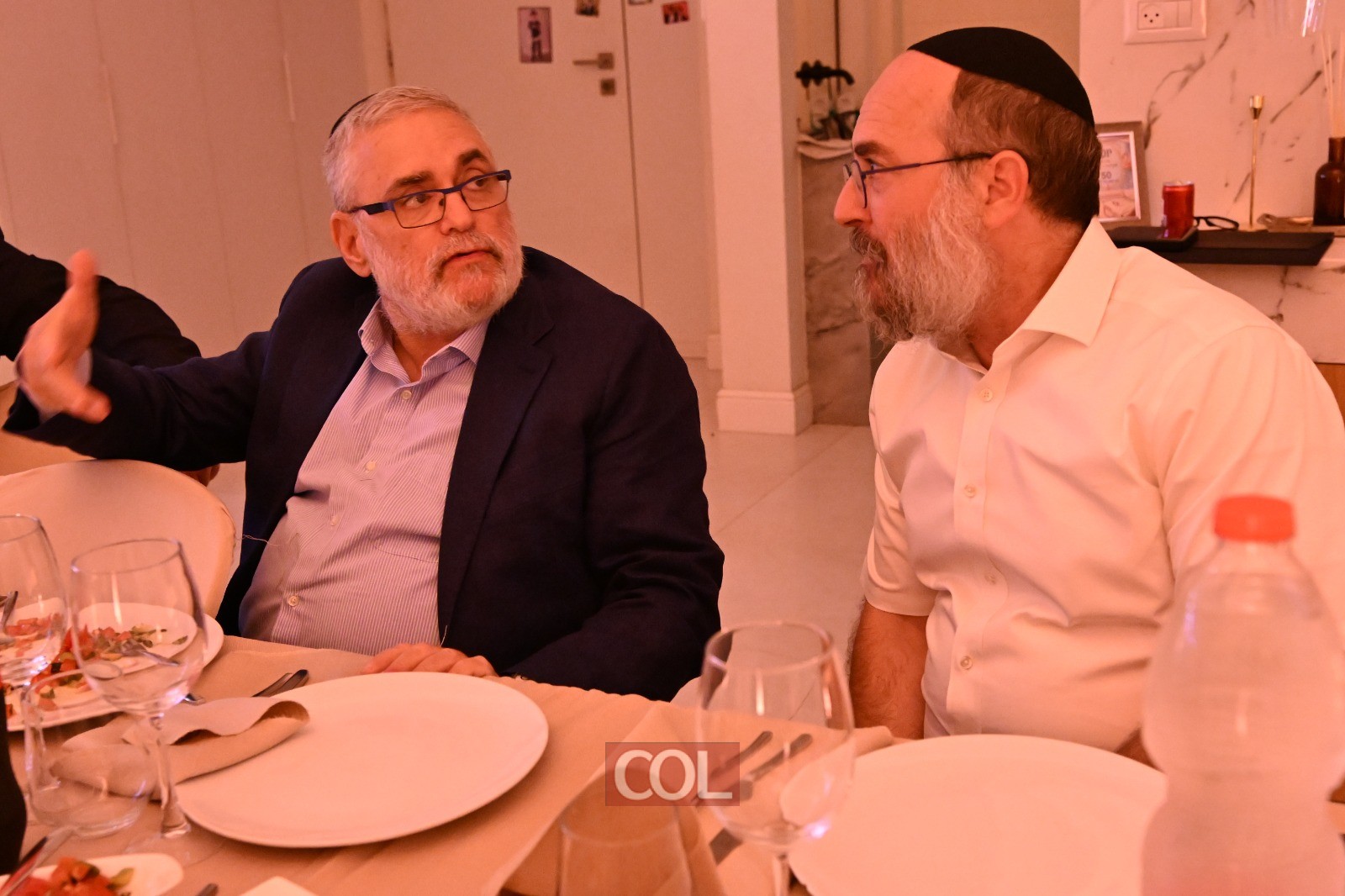 Members of Anash supporting the Vaad's Tishrei operation
