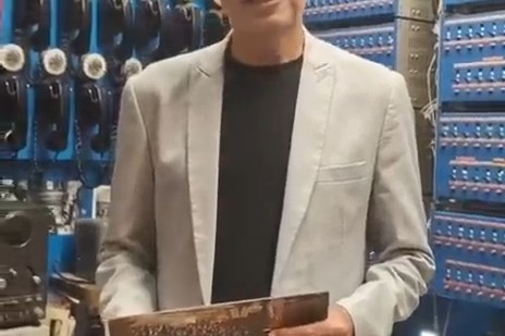 במהלך ביקור מיוחד בבית חיינו &ndash; 770 ובאוהל הק&rsquo;, איש התקשורת וחבר פאנל &ldquo;הפטריוטים&rdquo; בערוץ 14, פרופ&rsquo; משה כהן-אליה, נשא דברים מרגשים ושיתף את התרשמותו מהביקור. צפו בדברים המלאים.