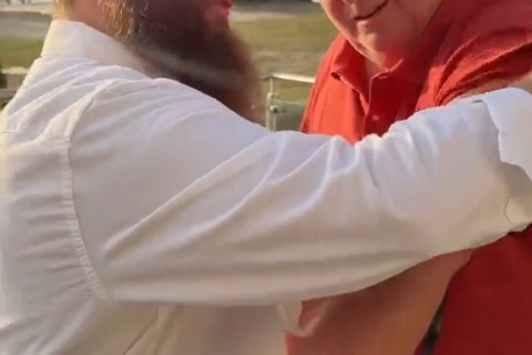 שלוחים סטורי: הצטרפו לדודי קפלר לביקור בקרטחנה, מסעדת הבית חב"ד, ילדי השלוחים ועבודת השליחות בקלומביה