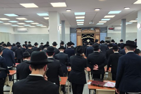 תיעוד מהזאל: כך נפתחה שנת הלימודים בישיבת תות"ל באלעד
